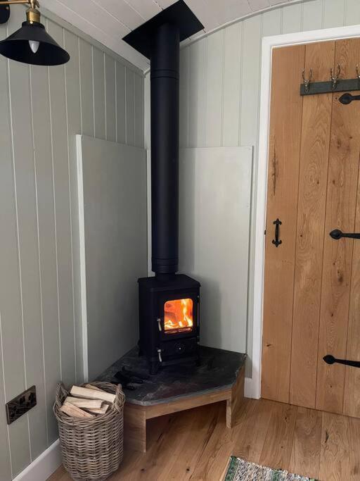Forest View Shepherd Hut Ewhurst 외부 사진