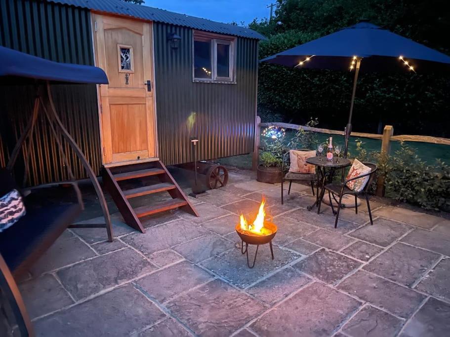 Forest View Shepherd Hut Ewhurst 외부 사진