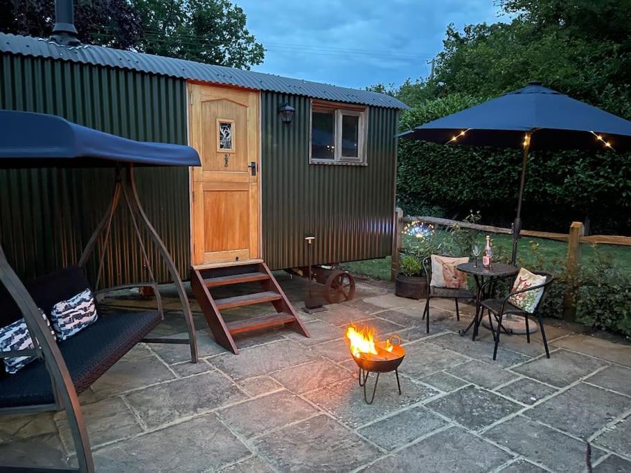 Forest View Shepherd Hut Ewhurst 외부 사진